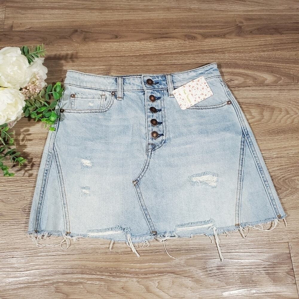 Free People Denim Mini Skirt Light Wash Distressed Button Fly Raw Hem High Rise - Picture 4 of 11